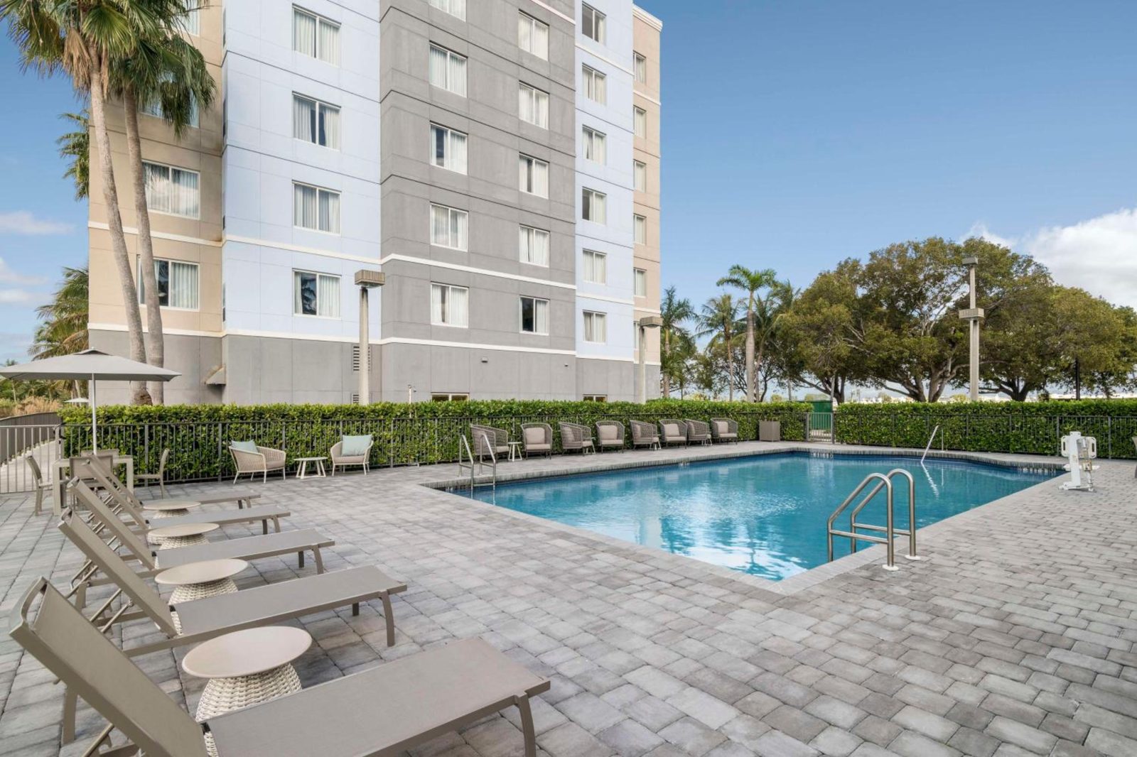 Homewood Suites Miami Airport/Blue Lagoon — photo 4
